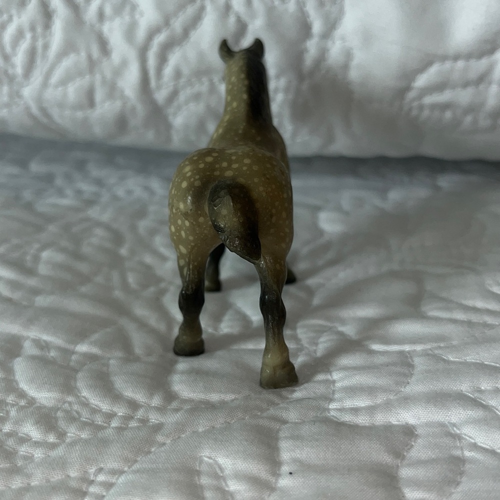 Breyer Dapple Bubbles Draft Horse Stablemate - Picture 4 of 6